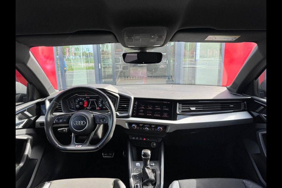 Audi A1 Sportback 40 TFSI 3 x S Line Pro Line S | LED | Camera | Parksens |Carplay | Two Tone