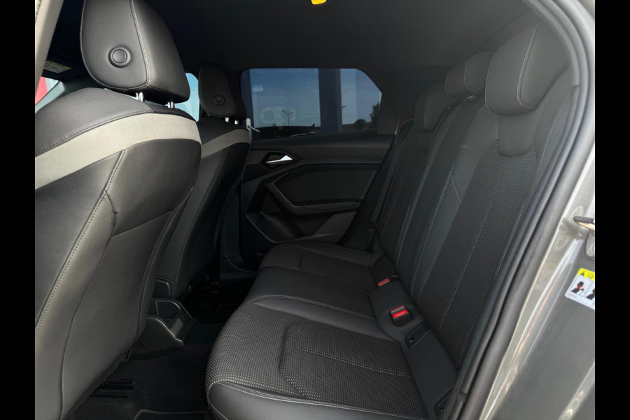 Audi A1 Sportback 40 TFSI 3 x S Line Pro Line S | LED | Camera | Parksens |Carplay | Two Tone