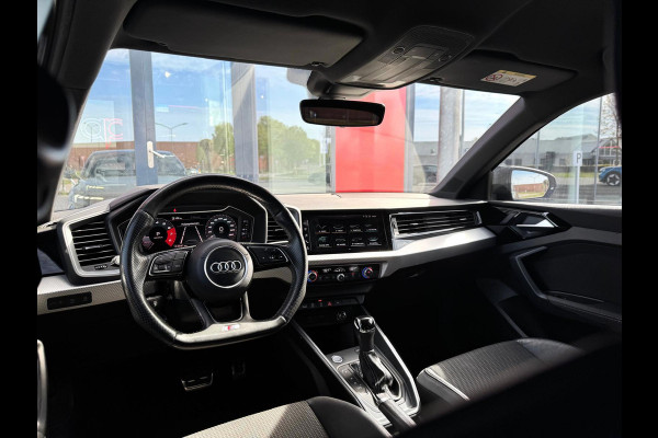 Audi A1 Sportback 40 TFSI 3 x S Line Pro Line S | LED | Camera | Parksens |Carplay | Two Tone