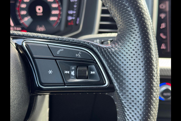 Audi A1 Sportback 40 TFSI 3 x S Line Pro Line S | LED | Camera | Parksens |Carplay | Two Tone