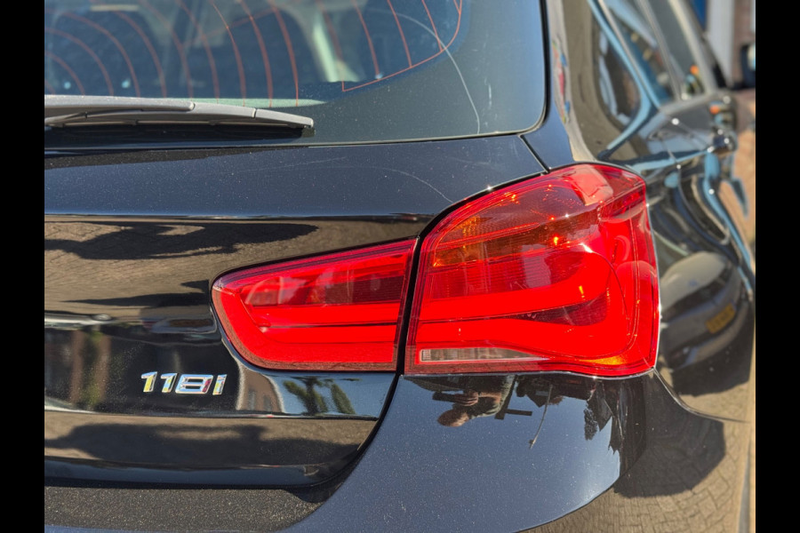 BMW 1-serie 118i High Executive 2018 AUT NAVI CLIMA LM NAP!