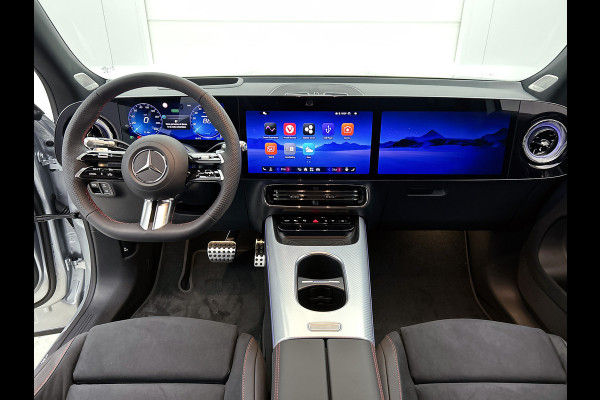 Mercedes-Benz Glb 250+ Business Solution AMG 85.5 kWh | Premium Plus pakket | Nightpakket | Smartphone integratie | Vast panoramadak | Burmester® 3D surround sound | GUARD 360° | Sfeerverlichting |