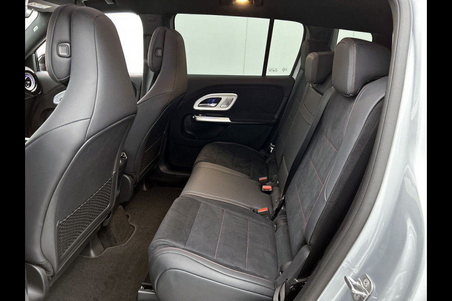 Mercedes-Benz Glb 250+ Business Solution AMG 85.5 kWh | Premium Plus pakket | Nightpakket | Smartphone integratie | Vast panoramadak | Burmester® 3D surround sound | GUARD 360° | Sfeerverlichting |