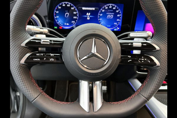 Mercedes-Benz Glb 250+ Business Solution AMG 85.5 kWh | Premium Plus pakket | Nightpakket | Smartphone integratie | Vast panoramadak | Burmester® 3D surround sound | GUARD 360° | Sfeerverlichting |