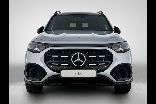 Mercedes-Benz Glb 250+ Business Solution AMG 85.5 kWh | Premium Plus pakket | Nightpakket | Smartphone integratie | Vast panoramadak | Burmester® 3D surround sound | GUARD 360° | Sfeerverlichting |