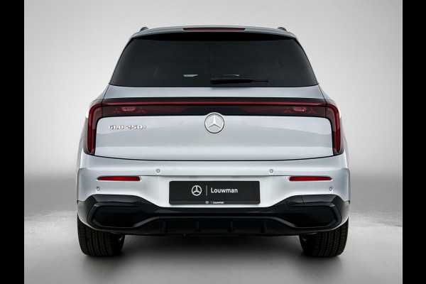 Mercedes-Benz Glb 250+ Business Solution AMG 85.5 kWh | Premium Plus pakket | Nightpakket | Smartphone integratie | Vast panoramadak | Burmester® 3D surround sound | GUARD 360° | Sfeerverlichting |