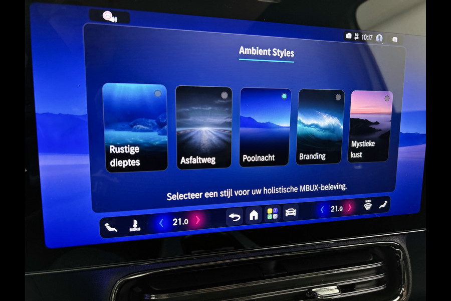 Mercedes-Benz Glb 250+ Business Solution AMG 85.5 kWh | Premium Plus pakket | Nightpakket | Smartphone integratie | Vast panoramadak | Burmester® 3D surround sound | GUARD 360° | Sfeerverlichting |