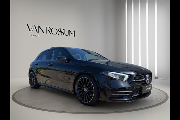 Mercedes-Benz A-Klasse 180 Business Solution AMG Pano | Stoelverwarming | 19 "| Parksensors V+A | Widescreen | Led | Camera |