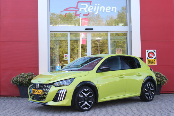 Peugeot 208 1.2 Hybrid 145PK AUTOMAAT GT | ALCANTARA "EXECUTIVE INTERIOR" (STOEL VERWARMING/ELEKTRISCH VERSTELBARE BESTUUDERSSTOEL MET MASSAGE FUNCTIE/ALCANTARA BEKLEDING | METAALLAK "JAUNE AGUENDA" | DRIVE ASSIST PLUS PACK (ADAPTIVE CRUISE CONTROL/STOP & GO FUNCTIE/LANE KEEPING/POSITIONING ASSIST) | 17" LICHTMETALEN VELGEN "YANAKA" | SFEER VERLICHTING IN 8 KLEUREN | KEYLESS ENTRY/START | DRAADLOZE APPLE CARPLAY/ANDROID AUTO | DRAADLOZE TELEFOONLADER | VISION & NAVIGATION PACK (NAVIGATIE/HD CAMERA VOOR EN ACHTER/DODEHOEK BEWAKING/INSTAPVERLICHTING | FULL LED KOPLAMPEN |