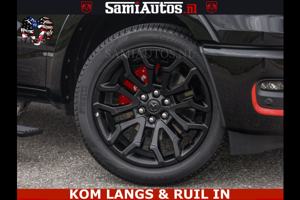Dodge Ram NIGHT PREMIUM | 426PK | STRIPING | LUCHTVERING | HUD | PANO | 360 CAM | Full Option | LIMITED WHEELS | De Meest Luxe Pick-Up in  Comfortabele Dubbele Cabine met Royale 5 Zitplaatsen | EERSTE EIGENAAR | SMOKE PACK | BOM VOL |