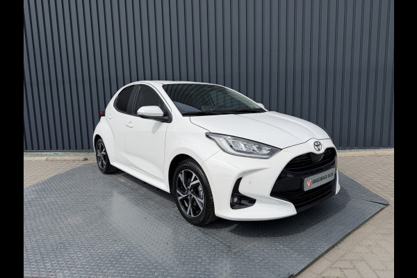 Toyota Yaris 1.5 Hybrid 115 First Edition | Nieuwste type | BSM | PDC V+A | Rijklaar!!
