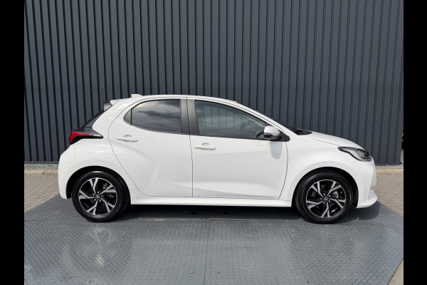 Toyota Yaris 1.5 Hybrid 115 First Edition | Nieuwste type | BSM | PDC V+A | Rijklaar!!