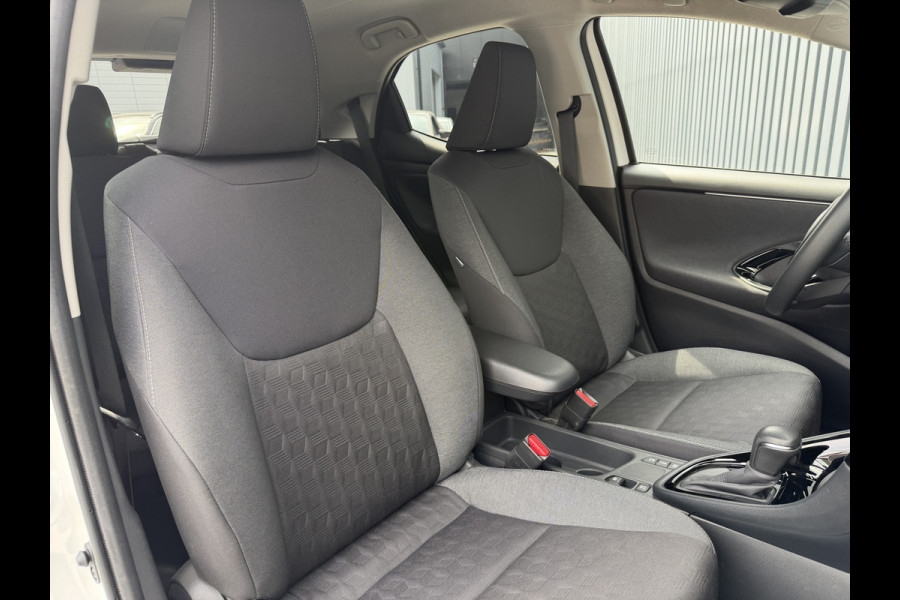 Toyota Yaris 1.5 Hybrid 115 First Edition | Nieuwste type | BSM | PDC V+A | Rijklaar!!