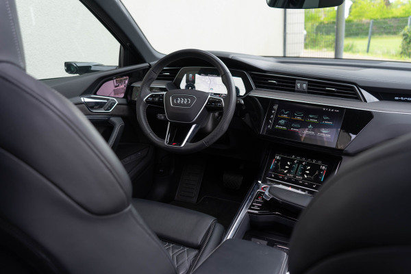 Audi e-tron S Quattro 371kW / Luchtvering/ Standkachel/ Panoramadak/ Trekhaak/ 371kW (504PK)