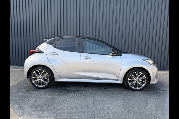 Toyota Yaris 1.5 Hybrid 130 Executive / Bi tone | Pano dak | JBL | Head-up | Rijklaar!!
