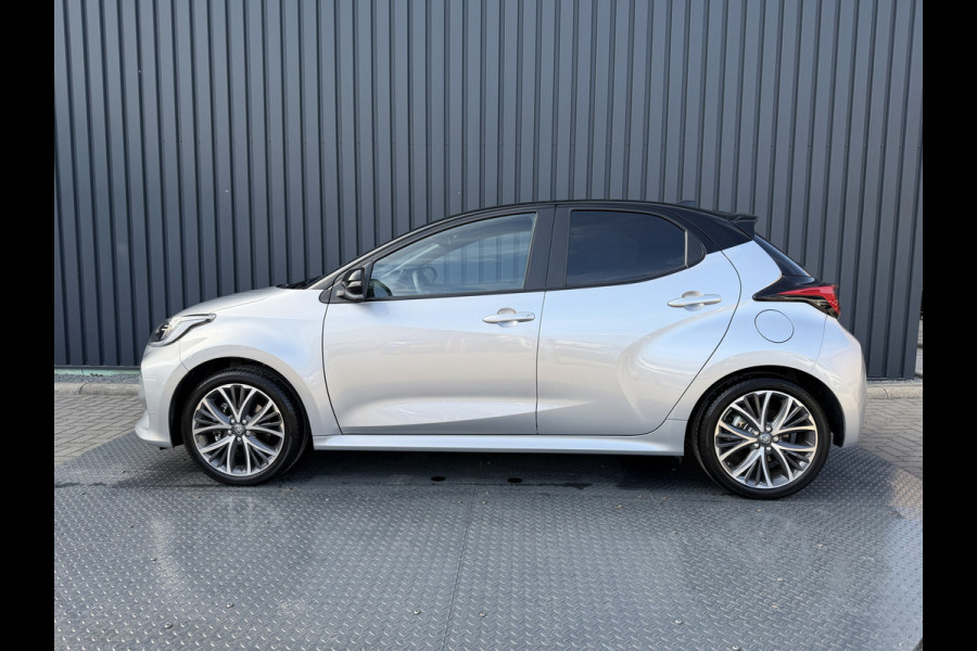 Toyota Yaris 1.5 Hybrid 130 Executive / Bi tone | Pano dak | JBL | Head-up | Rijklaar!!