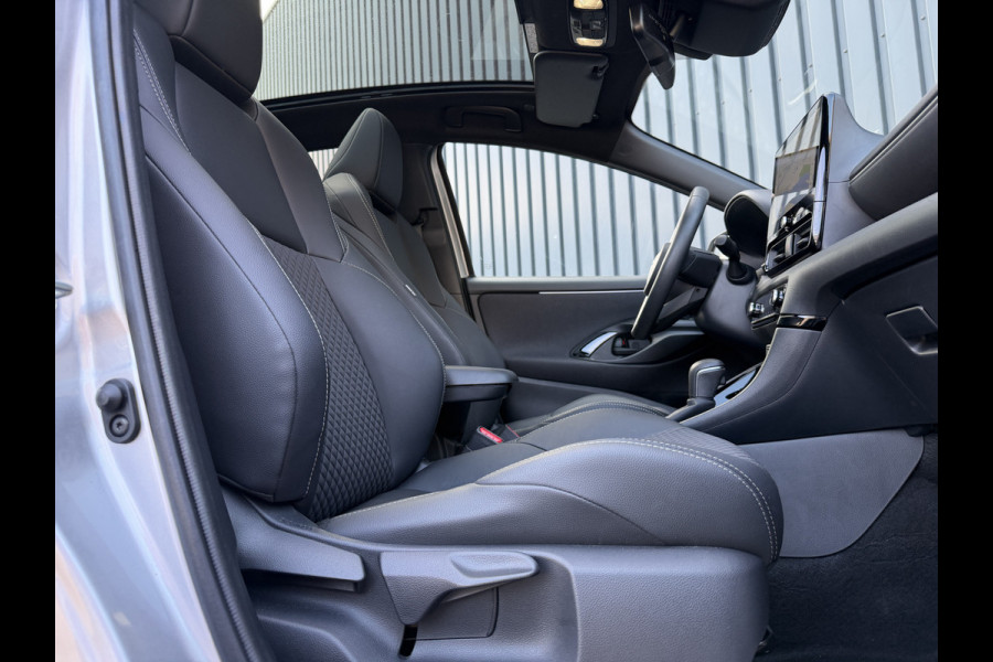 Toyota Yaris 1.5 Hybrid 130 Executive / Bi tone | Pano dak | JBL | Head-up | Rijklaar!!