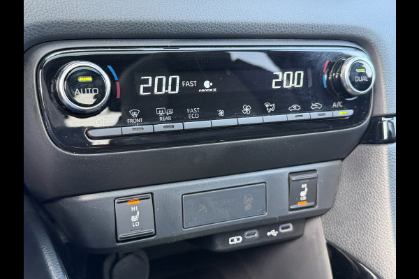 Toyota Yaris 1.5 Hybrid 130 Executive / Bi tone | Pano dak | JBL | Head-up | Rijklaar!!