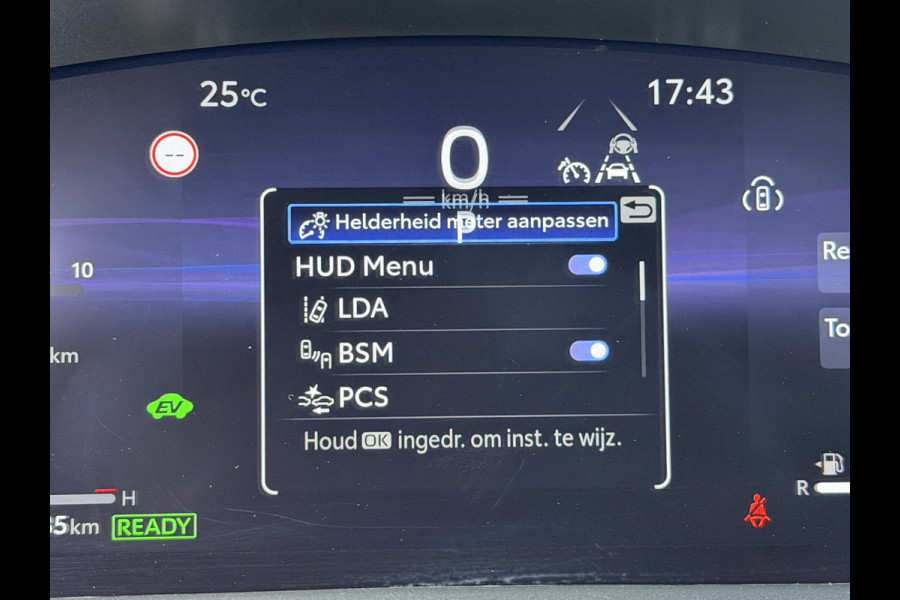 Toyota Yaris 1.5 Hybrid 130 Executive / Bi tone | Pano dak | JBL | Head-up | Rijklaar!!