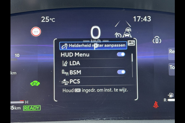 Toyota Yaris 1.5 Hybrid 130 Executive / Bi tone | Pano dak | JBL | Head-up | Rijklaar!!