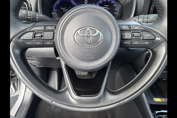 Toyota Yaris 1.5 Hybrid 130 Executive / Bi tone | Pano dak | JBL | Head-up | Rijklaar!!