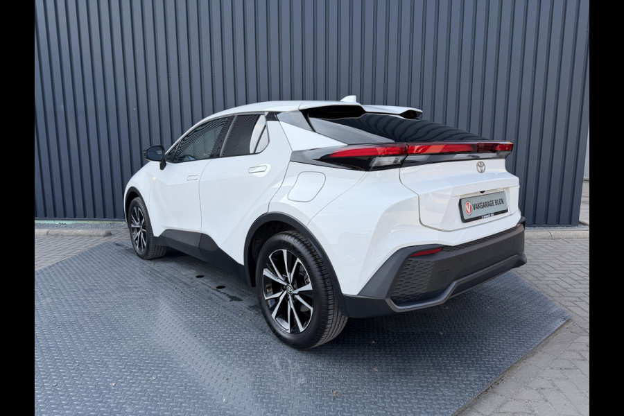 Toyota C-HR 2.0 Plug-in Hybrid 220 Dynamic | Zeer ZUINIG | Stoelverwarming | PDC V+A | RIJKLAAR!!