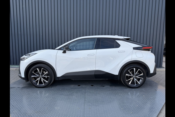 Toyota C-HR 2.0 Plug-in Hybrid 220 Dynamic | Zeer ZUINIG | Stoelverwarming | PDC V+A | RIJKLAAR!!