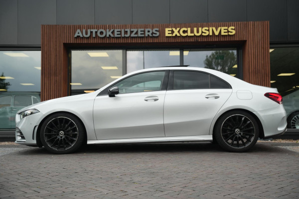 Mercedes-Benz A-Klasse 200 Business Solution AMG Panoramadak AMG Pakket WideScreen