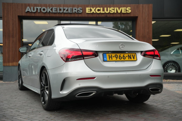 Mercedes-Benz A-Klasse 200 Business Solution AMG Panoramadak AMG Pakket WideScreen