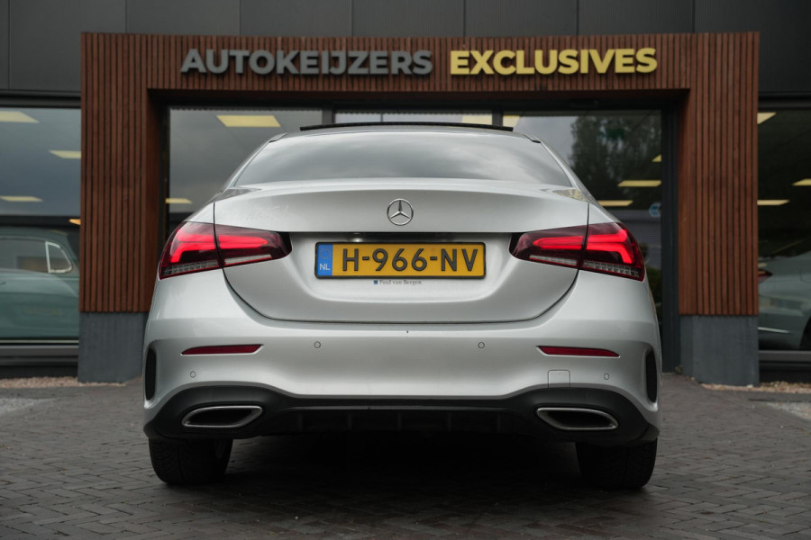 Mercedes-Benz A-Klasse 200 Business Solution AMG Panoramadak AMG Pakket WideScreen
