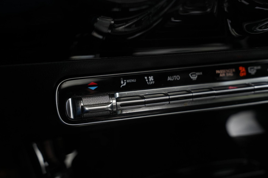 Mercedes-Benz A-Klasse 200 Business Solution AMG Panoramadak AMG Pakket WideScreen