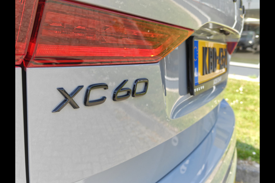 Volvo XC60 T8 AWD 455PK Plug-in Hybrid Ultra Black Edition | DEMO | B&W | Luchtvering | Nappa | 22'' |