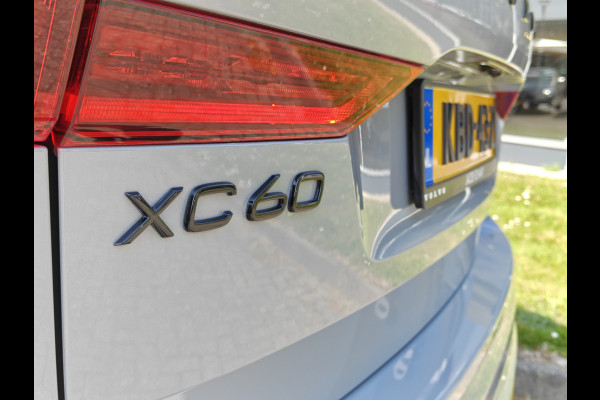 Volvo XC60 T8 AWD 455PK Plug-in Hybrid Ultra Black Edition | DEMO | B&W | Luchtvering | Nappa | 22'' |