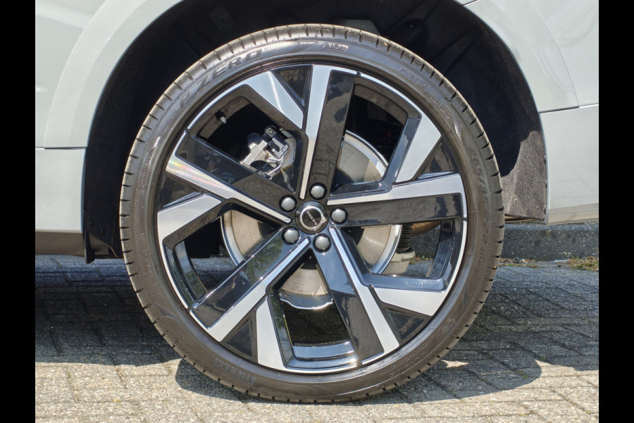 Volvo XC60 T8 AWD 455PK Plug-in Hybrid Ultra Black Edition | DEMO | B&W | Luchtvering | Nappa | 22'' |