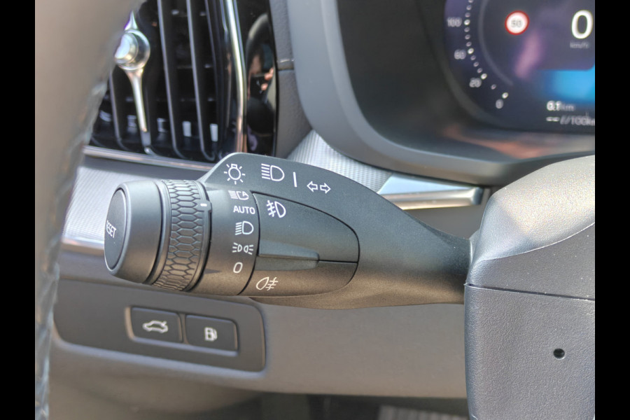 Volvo XC60 T8 AWD 455PK Plug-in Hybrid Ultra Black Edition | DEMO | B&W | Luchtvering | Nappa | 22'' |