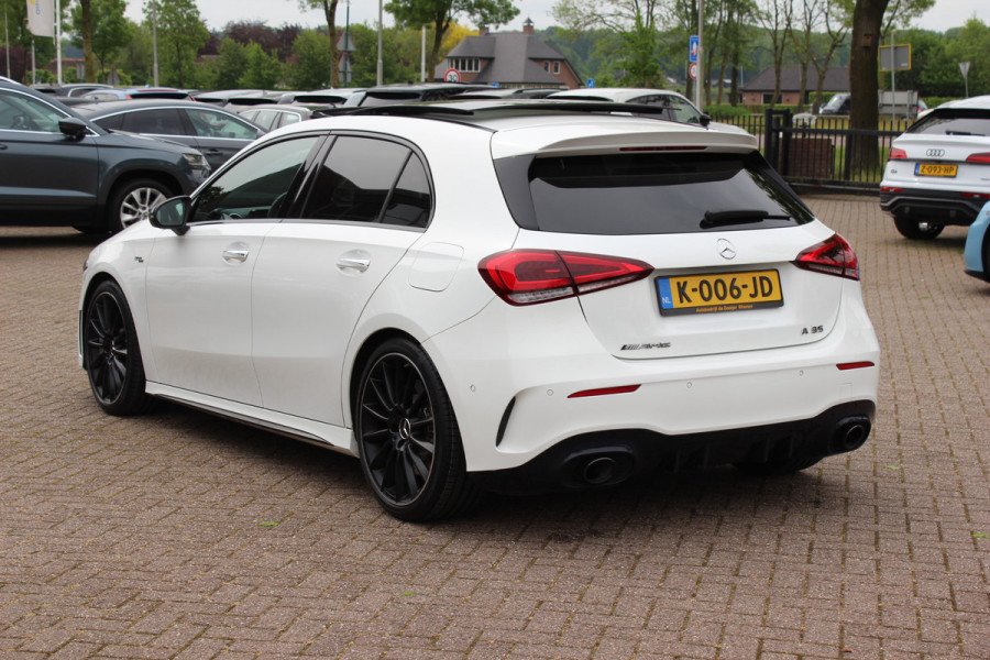 Mercedes-Benz A-Klasse AMG 35 4MATIC Premium 56.103 km! / Panoramadak / Camera / Burmester / AMG Stuur / 19'' / Memory seats / Sfeerverlichting / Matrix LED / DAB / Stoelverwarming / Cruise Control