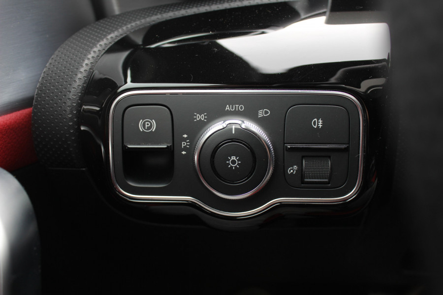 Mercedes-Benz A-Klasse AMG 35 4MATIC Premium 56.103 km! / Panoramadak / Camera / Burmester / AMG Stuur / 19'' / Memory seats / Sfeerverlichting / Matrix LED / DAB / Stoelverwarming / Cruise Control
