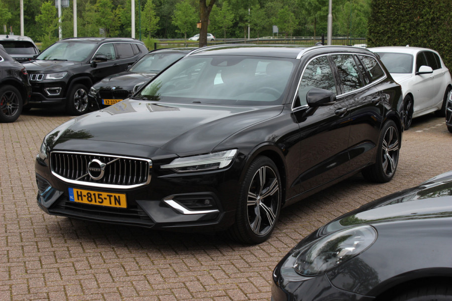 Volvo V60 2.0 D4 Inscription / Trekhaak / Camera / Leder / Standverwarming / 19'' / Navigatie / Harman Kardon / Stoelverwarming 4x / Cruise Control / Virtual Cockpit