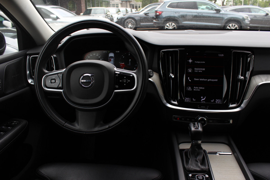 Volvo V60 2.0 D4 Inscription / Trekhaak / Camera / Leder / Standverwarming / 19'' / Navigatie / Harman Kardon / Stoelverwarming 4x / Cruise Control / Virtual Cockpit