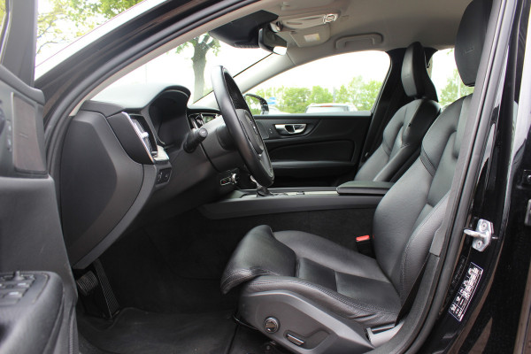 Volvo V60 2.0 D4 Inscription / Trekhaak / Camera / Leder / Standverwarming / 19'' / Navigatie / Harman Kardon / Stoelverwarming 4x / Cruise Control / Virtual Cockpit