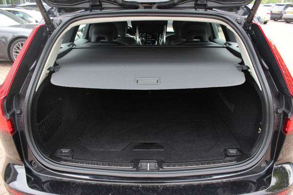 Volvo V60 2.0 D4 Inscription / Trekhaak / Camera / Leder / Standverwarming / 19'' / Navigatie / Harman Kardon / Stoelverwarming 4x / Cruise Control / Virtual Cockpit