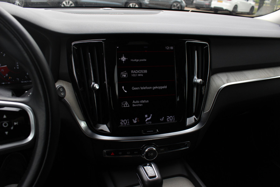Volvo V60 2.0 D4 Inscription / Trekhaak / Camera / Leder / Standverwarming / 19'' / Navigatie / Harman Kardon / Stoelverwarming 4x / Cruise Control / Virtual Cockpit