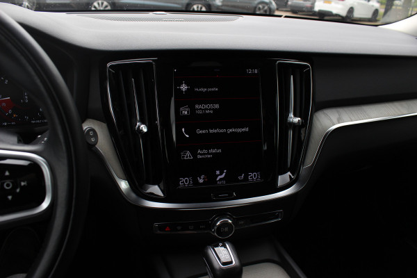 Volvo V60 2.0 D4 Inscription / Trekhaak / Camera / Leder / Standverwarming / 19'' / Navigatie / Harman Kardon / Stoelverwarming 4x / Cruise Control / Virtual Cockpit