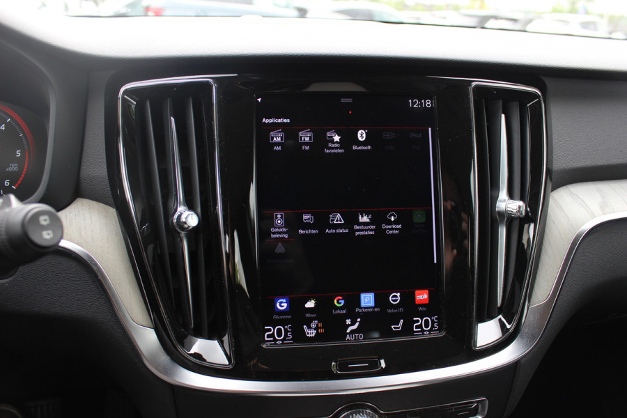 Volvo V60 2.0 D4 Inscription / Trekhaak / Camera / Leder / Standverwarming / 19'' / Navigatie / Harman Kardon / Stoelverwarming 4x / Cruise Control / Virtual Cockpit