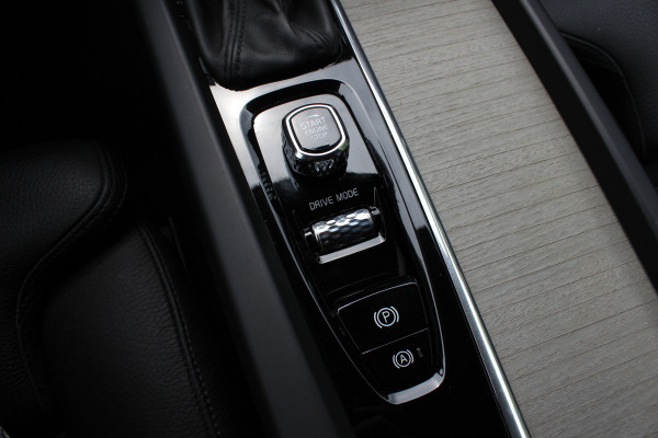 Volvo V60 2.0 D4 Inscription / Trekhaak / Camera / Leder / Standverwarming / 19'' / Navigatie / Harman Kardon / Stoelverwarming 4x / Cruise Control / Virtual Cockpit