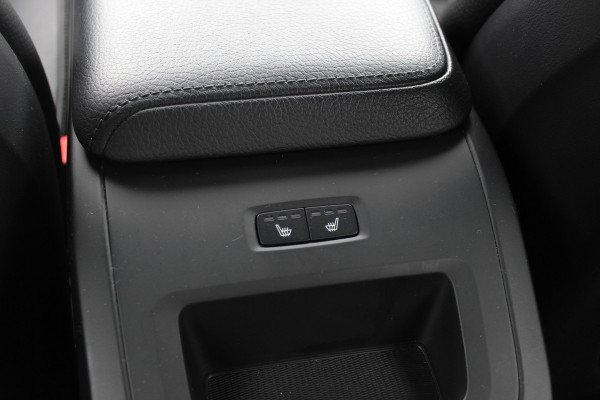 Volvo V60 2.0 D4 Inscription / Trekhaak / Camera / Leder / Standverwarming / 19'' / Navigatie / Harman Kardon / Stoelverwarming 4x / Cruise Control / Virtual Cockpit