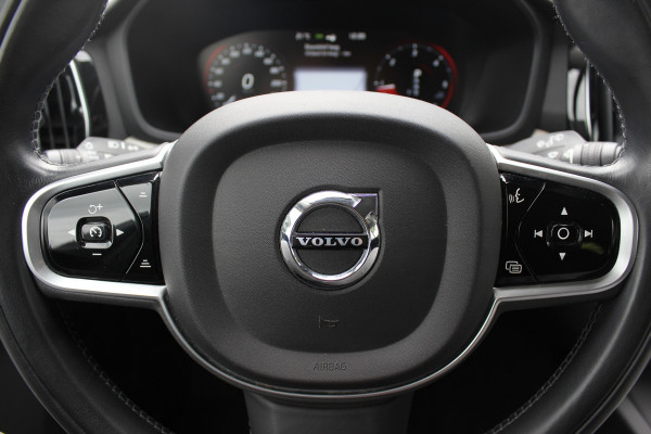 Volvo V60 2.0 D4 Inscription / Trekhaak / Camera / Leder / Standverwarming / 19'' / Navigatie / Harman Kardon / Stoelverwarming 4x / Cruise Control / Virtual Cockpit