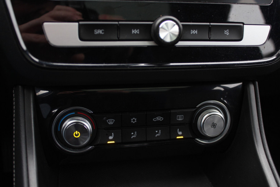 MG Mg Zs EV Luxury 45 kWh / SoH 89,7% / Panoramadak / Camera / Leder / 17'' / Keyless / Navigatie / ACC / Dodehoek / DAB / Stoelverwarming