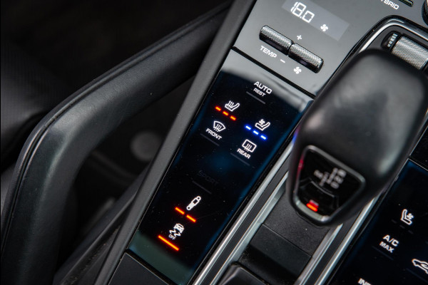 Porsche Cayenne 3.0 E-Hybrid Camera Pano Leer Clima Cruise Trekhaak 21"LM