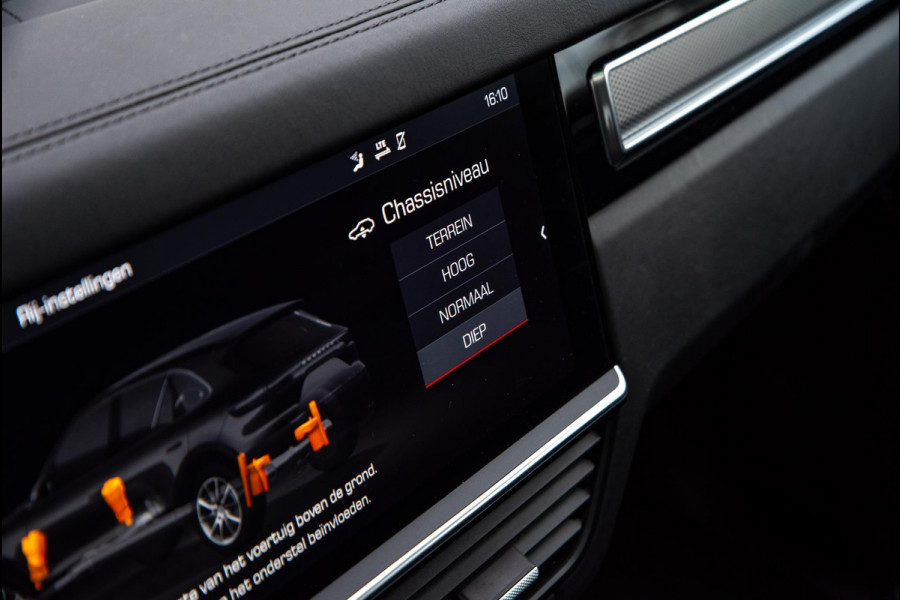 Porsche Cayenne 3.0 E-Hybrid Camera Pano Leer Clima Cruise Trekhaak 21"LM